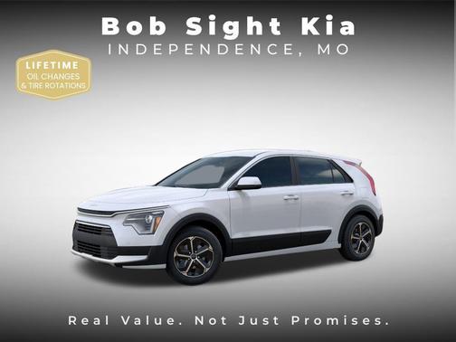 Snow White Pearl 2026 Kia Niro LX