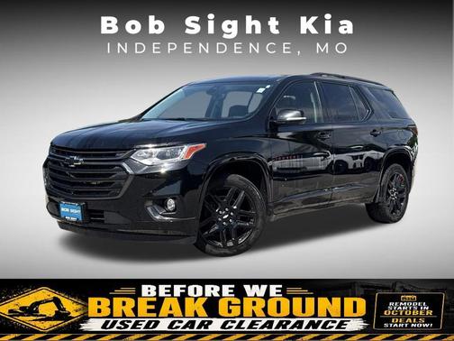 Mosaic Black Metallic 2020 Chevrolet Traverse Premier