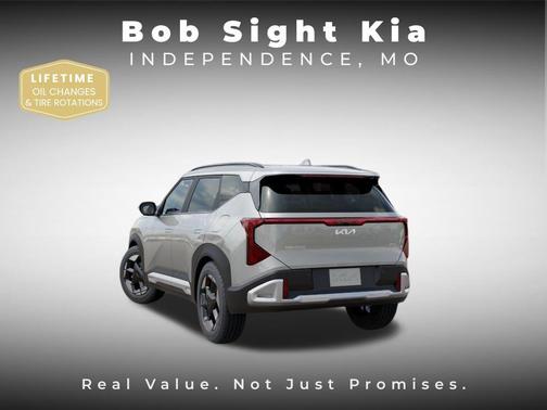 Ivory 2027 Kia Seltos EX