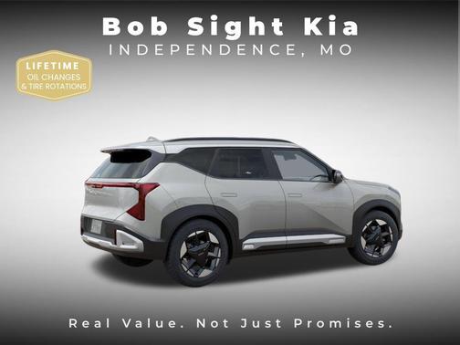 Ivory 2027 Kia Seltos EX