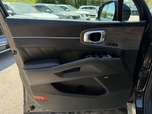 Ebony Black 2023 Kia Sorento SX