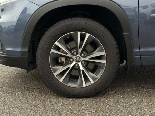 Shoreline Mist 2016 Toyota Highlander XLE