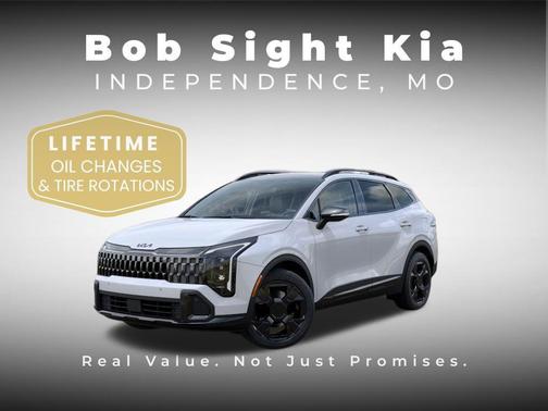 Glacial White Pearl 2026 Kia Sportage X-Line