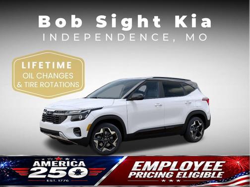 Clear White/Black Roof 2026 Kia Seltos S