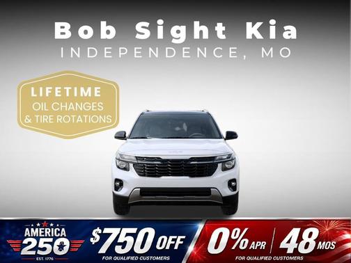 Clear White/Black Roof 2026 Kia Seltos S