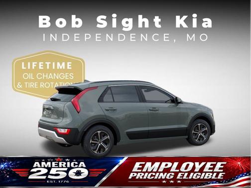 Cityscape Green 2026 Kia Niro EX