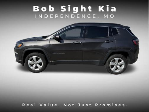 Granite Crystal Metallic Clearcoat 2018 Jeep Compass Latitude