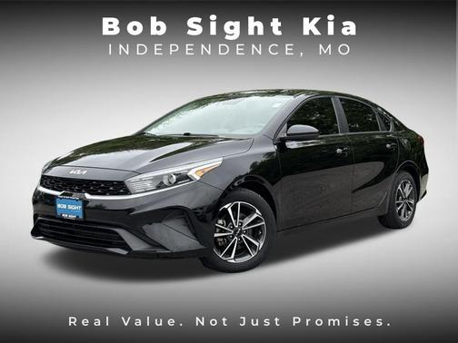 Aurora Black 2022 Kia Forte LXS