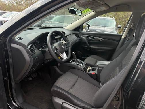 Magnetic Black 2018 Nissan Rogue S