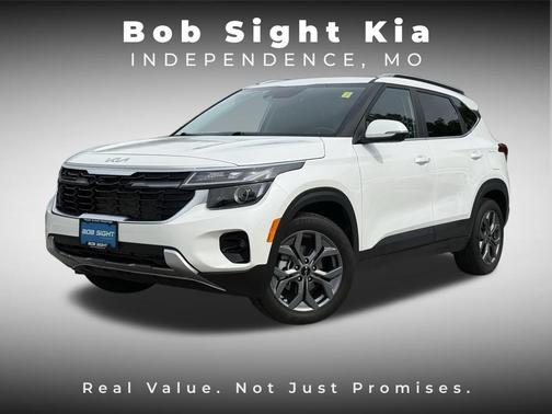 Snow White Pearl 2024 Kia Seltos S