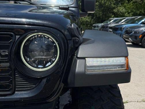 Black Clearcoat 2024 Jeep Wrangler Willys