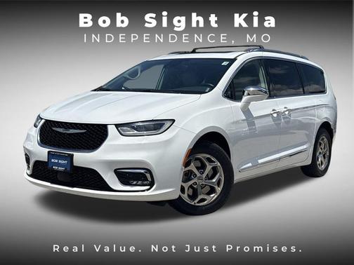 Bright White Clearcoat 2021 Chrysler Pacifica Limited