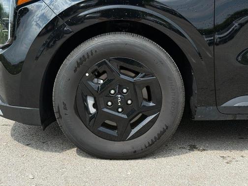 Aurora Black Pearl 2026 Kia Carnival LXS