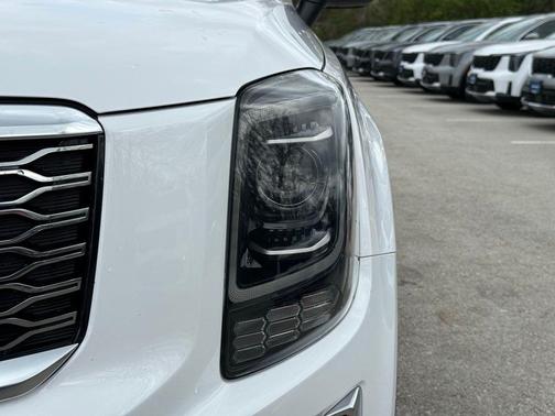 Glacial White Pearl 2021 Kia Telluride EX