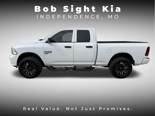 Bright White Clearcoat 2019 RAM 1500 Express