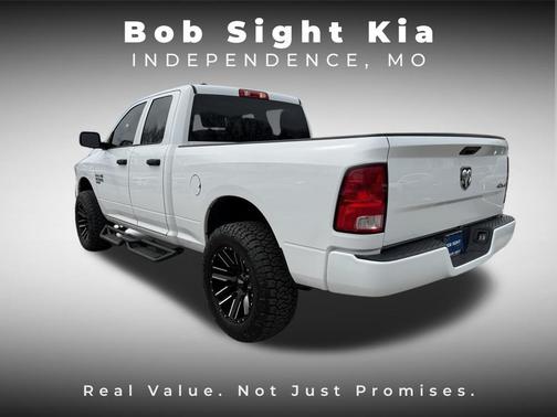 Bright White Clearcoat 2019 RAM 1500 Express