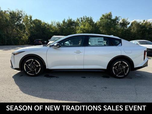 2025 Kia K4 GT-Line