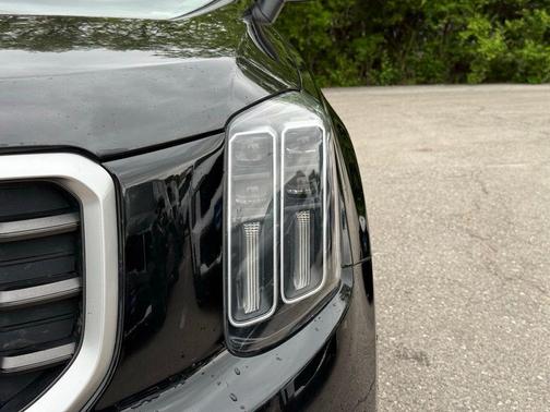 Ebony Black 2025 Kia Telluride S