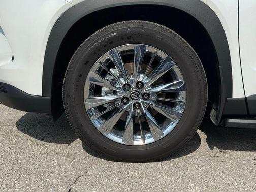 Wind Chill Pearl 2024 Toyota Grand Highlander Platinum