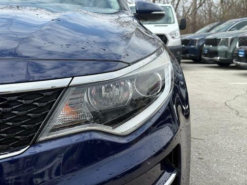 Horizon Blue 2018 Kia Optima LX