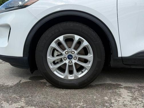 Oxford White 2021 Ford Escape SE