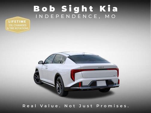 Snow White Pearl 2026 Kia K4 GT-Line Turbo