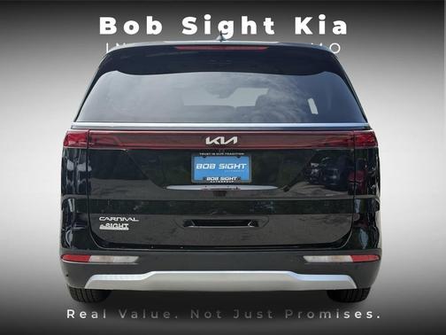 Aurora Black Pearl 2024 Kia Carnival LX