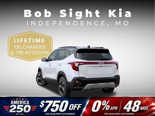 Clear White/Black Roof 2026 Kia Seltos S