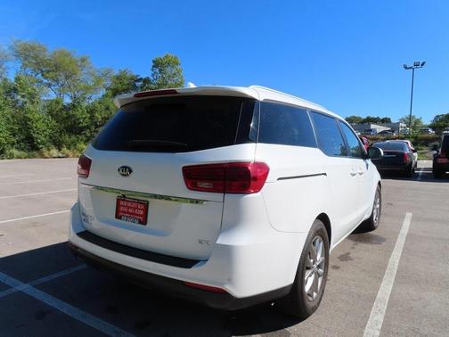 Photo 5 of 37 of 2020 Kia Sedona EX