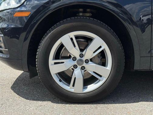 Moonlight Blue 2018 Audi Q5 2.0T Tech Premium