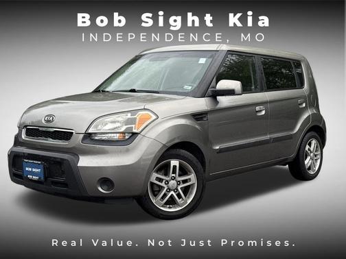 Titanium 2010 Kia Soul +