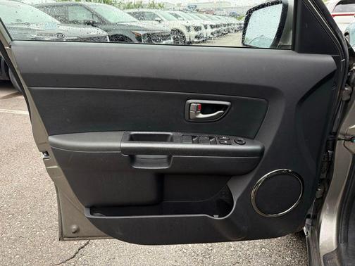 Titanium 2010 Kia Soul +