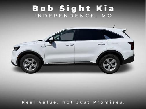 Glacial White Pearl 2023 Kia Sorento LX