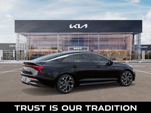 2026 Kia K5 EX