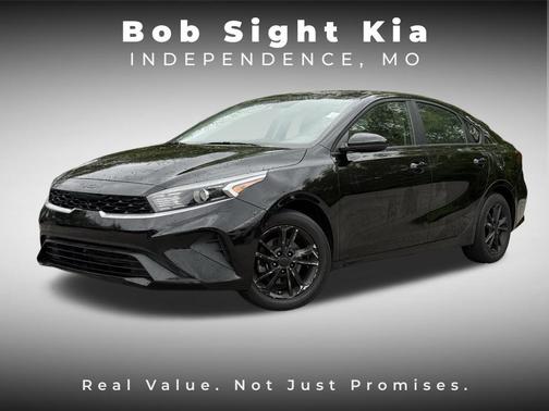 Aurora Black 2024 Kia Forte LXS