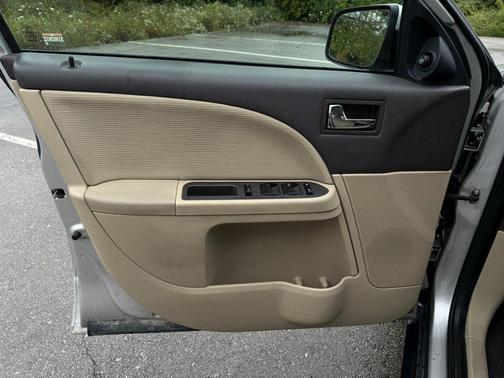 2008 Ford Taurus SEL