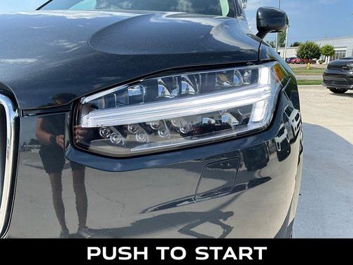 2022 Volvo XC90 T6 Inscription