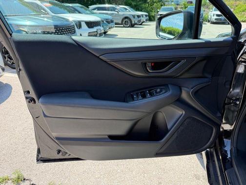 Crystal Black Silica 2024 Subaru Outback Base