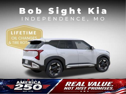 Snow White Pearl 2027 Kia Seltos S