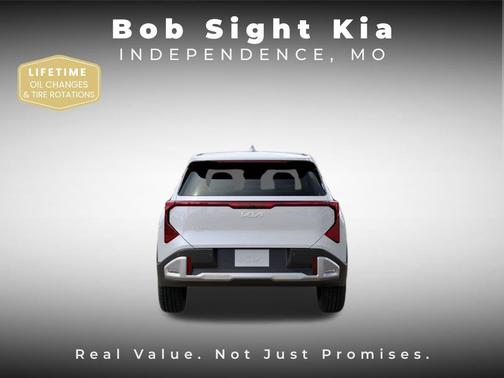 Snow White Pearl 2027 Kia Seltos S