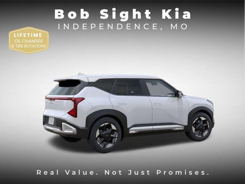 Snow White Pearl 2027 Kia Seltos S