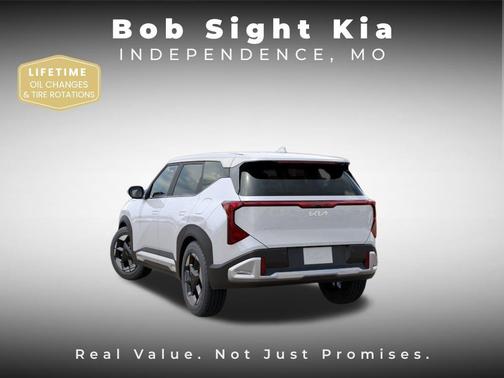 Snow White Pearl 2027 Kia Seltos S