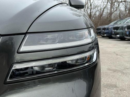 2024 Genesis Electrified G80 Advanced