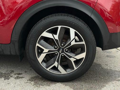 Hyper Red 2021 Kia Sportage EX