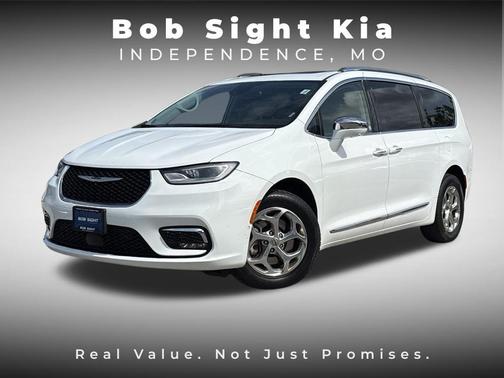 Bright White Clearcoat 2021 Chrysler Pacifica Limited