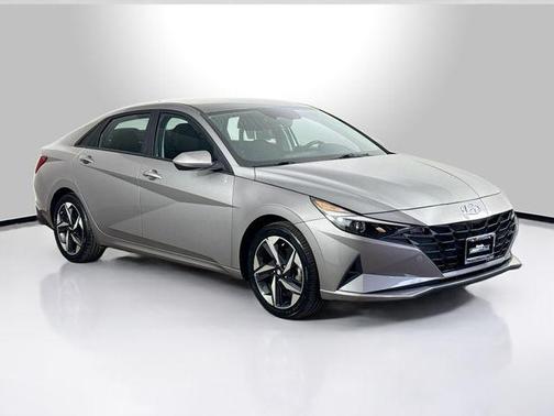 Fluid Metal 2023 Hyundai ELANTRA SEL