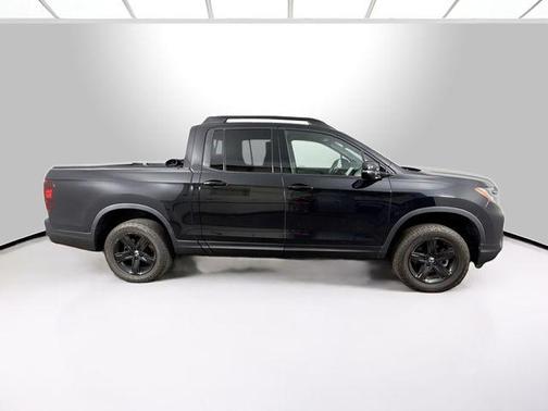 2023 Honda Ridgeline Black