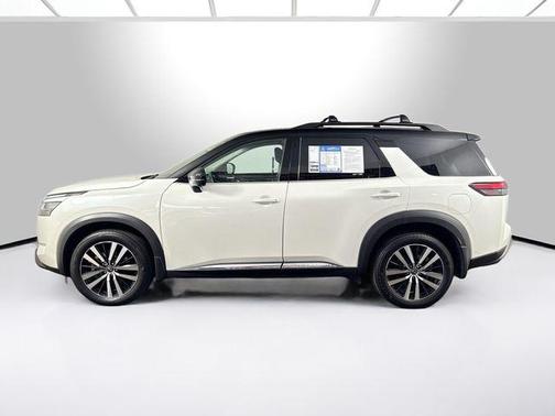 2023 Nissan Pathfinder Platinum 4WD