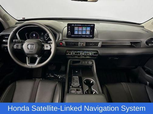 2025 Honda Pilot Touring 8-Passenger