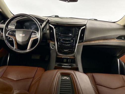 2020 Cadillac Escalade Luxury